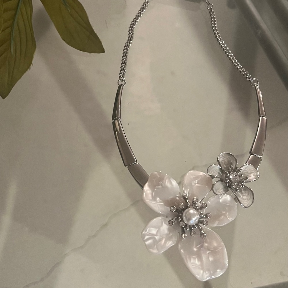 Silver and white large flower necklace and earring set